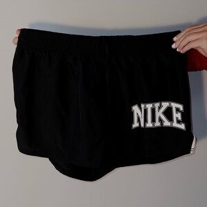 NIKE SHORTS SMALL